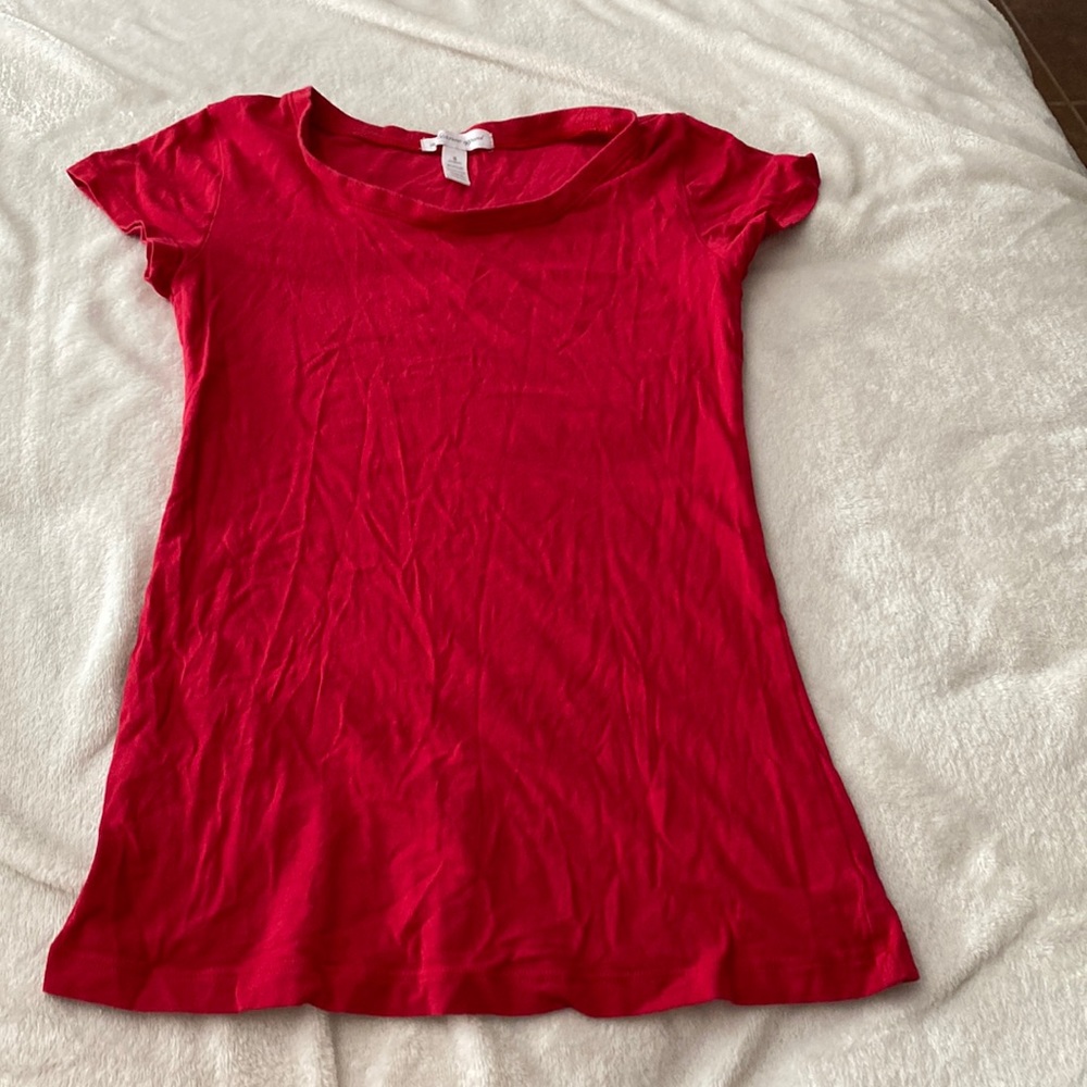 Size S red shirt
